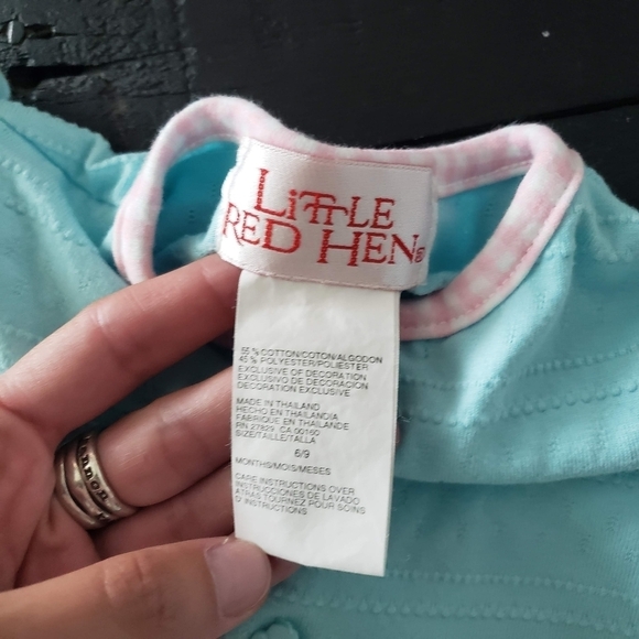 Little Red Hen Baby Girl 6/9 Months Two Pieces Set Blue Romper Bib Flower Button - Picture 2 of 6